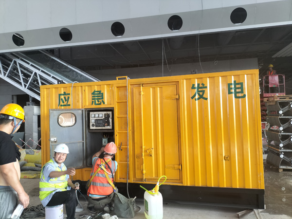 历城怎样判断空气滤清器是否需要更换？